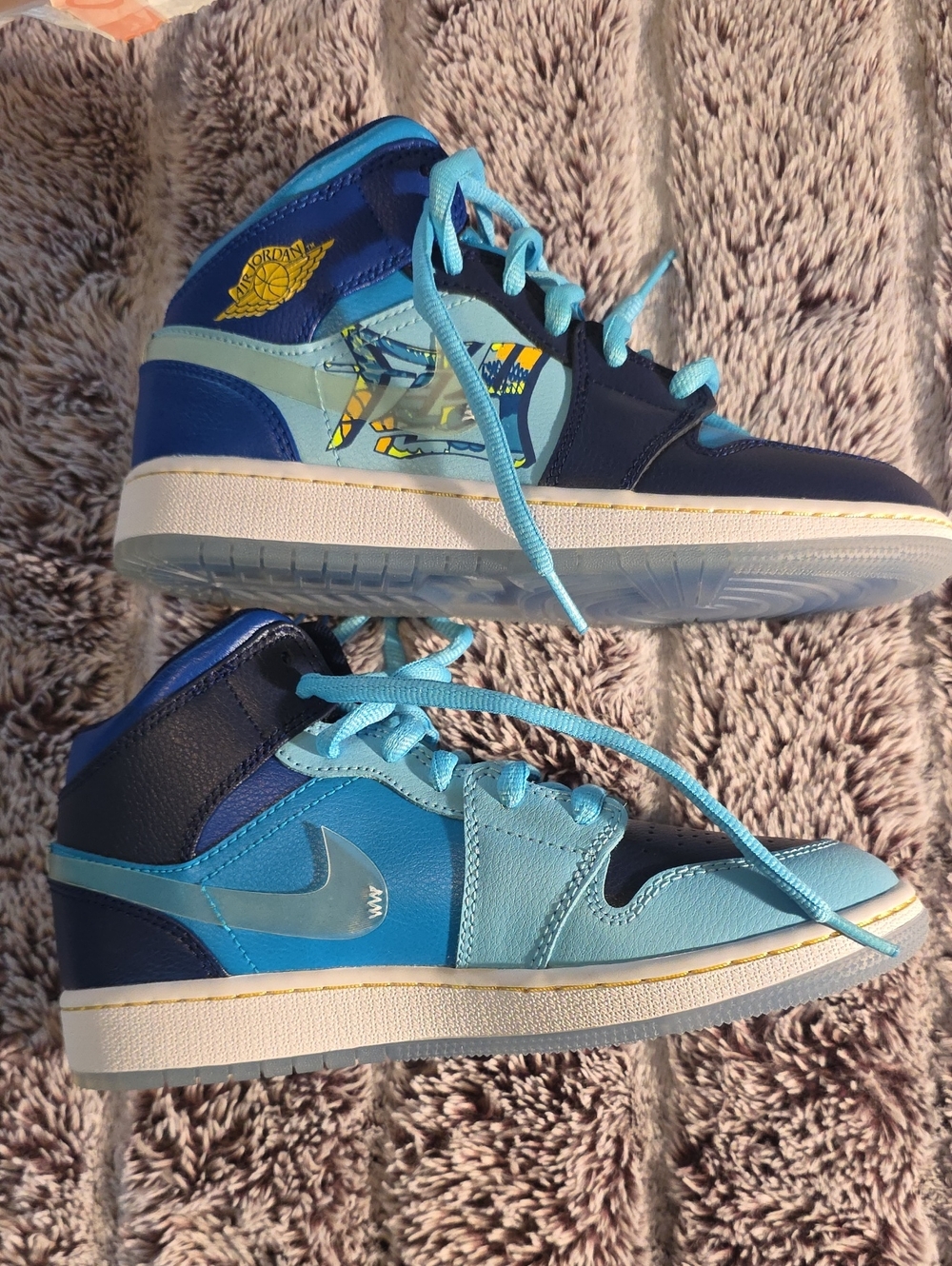 Nike Kids High-Top Sneakers — Light Blue, Navy & Yellow Accent
